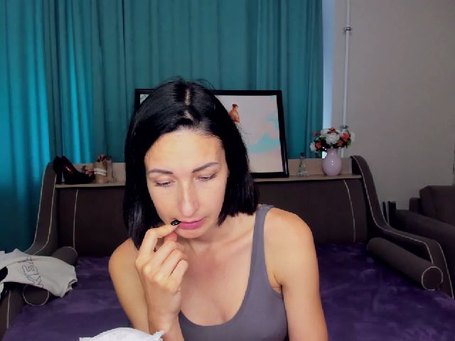 Live sex webcam photo for DorothyRoze #269033578