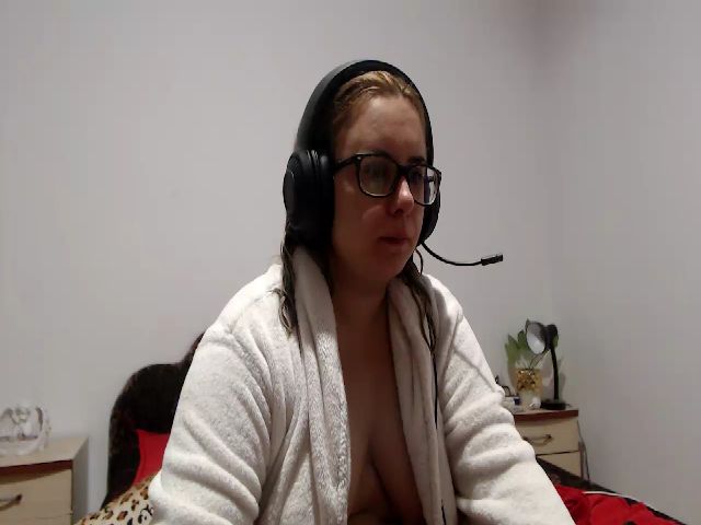 Live sex webcam photo for MichelleRay #269025699