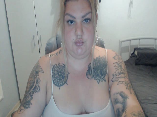 Live sex webcam photo for Smiley_doll #269038987