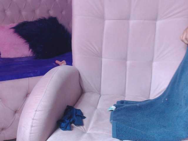 Live sex webcam photo for Helen-Klaus #269037892