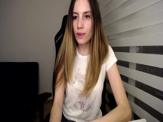 Live sex webcam photo for Alanaa_New #269024576