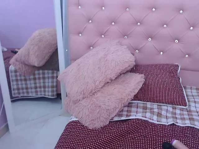 Live sex webcam photo for sopiemaee #269028754