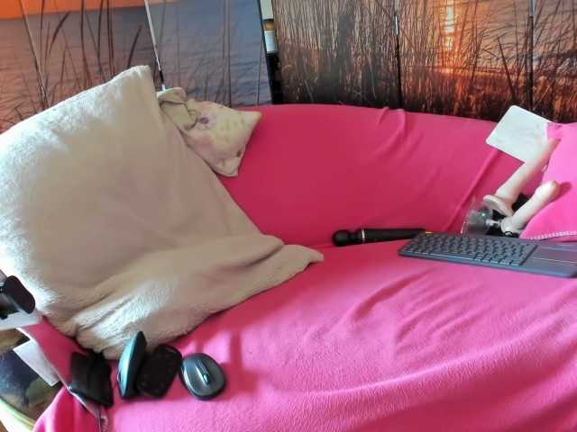 Live sex webcam photo for MucMilf59 #269032339