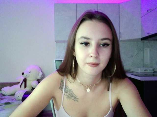 Live sex webcam photo for sweet2baby #269037053