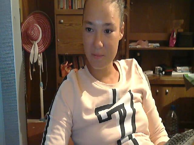 Live sex webcam photo for Veronibest1 #269035774