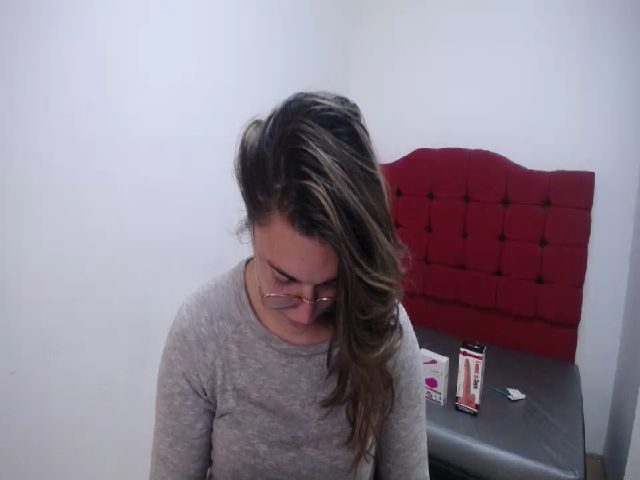 Live sex webcam photo for Carolinforbes #269041444