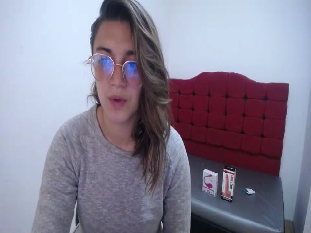 Live sex webcam photo for Carolinforbes #269041559