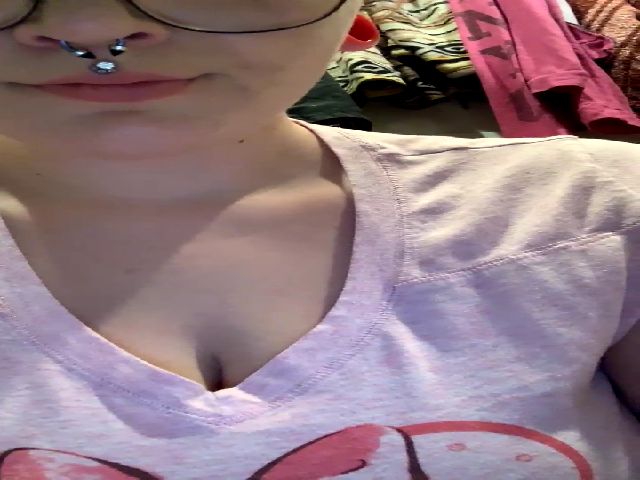 Live sex webcam photo for Thiccalli18 #269034287