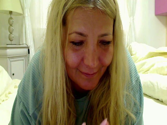 Live sex webcam photo for HeyHeyGrey #269027966