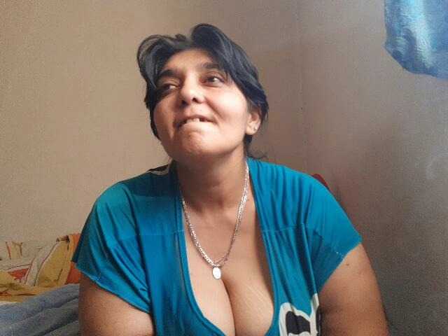 Live sex webcam photo for julija38 #269048115