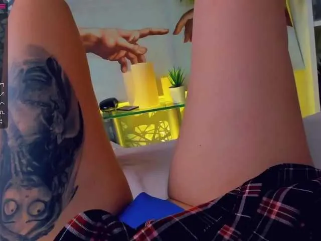 Live sex webcam photo for KaprinaGirrs #269047720