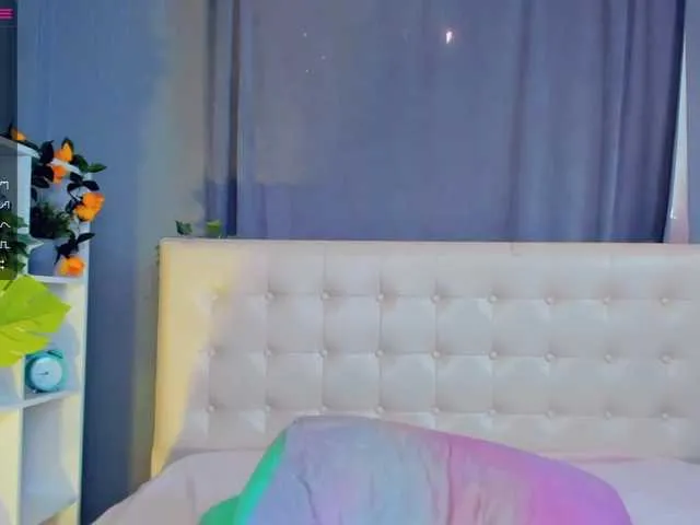 Live sex webcam photo for KaprinaGirrs #269052254