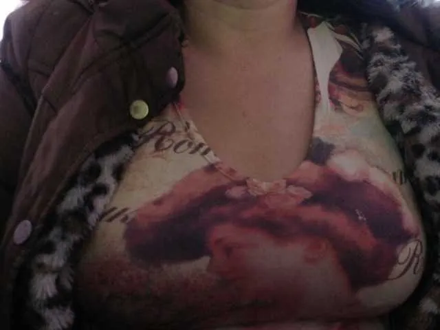 Live sex webcam photo for luzzyhot #269058345