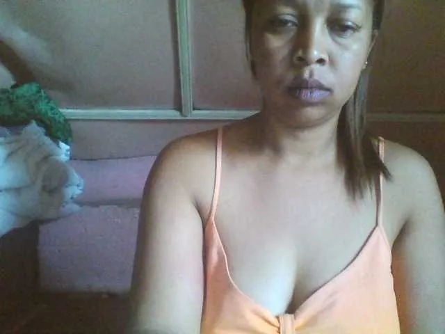 Live sex webcam photo for big-ass-sexy #269047378