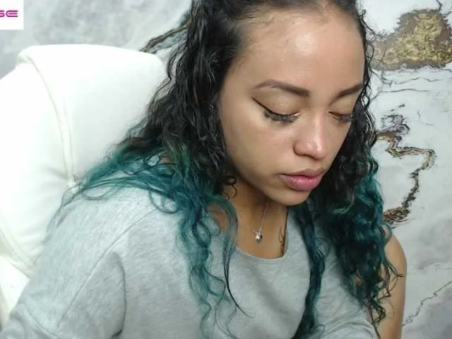 Live sex webcam photo for Angeluxxx #269058991