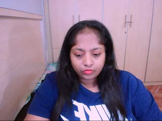 Live sex webcam photo for Indiantasha #287986186