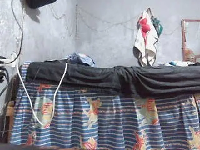 Live sex webcam photo for isisaenz #269052651