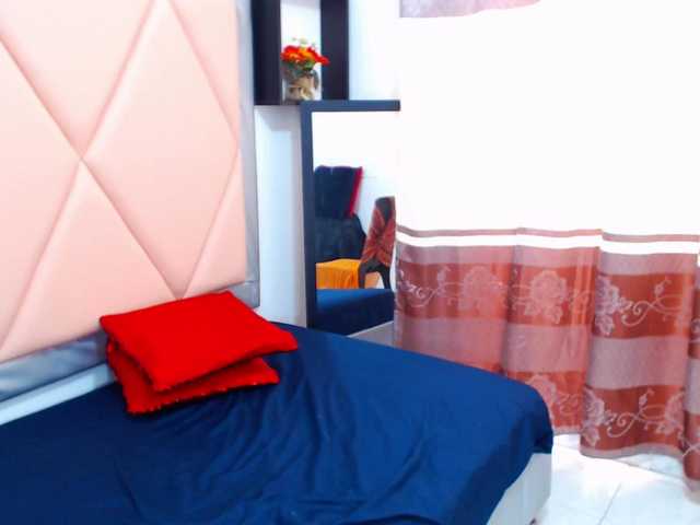 Live sex webcam photo for Coco4U #269058149