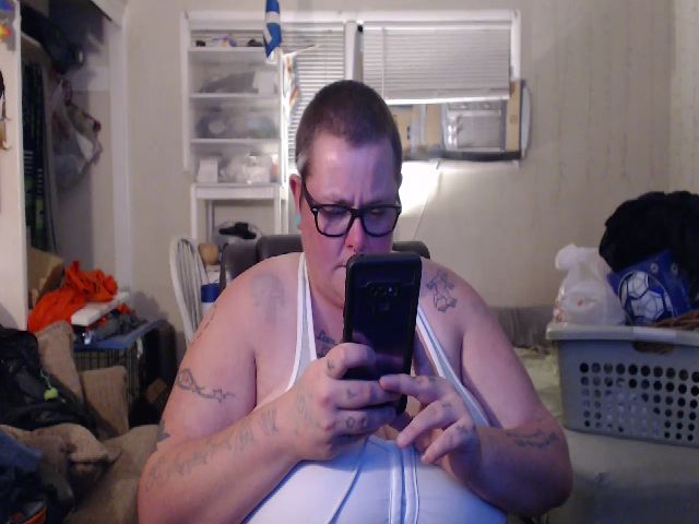 Live sex webcam photo for PunkChick420 #269046750