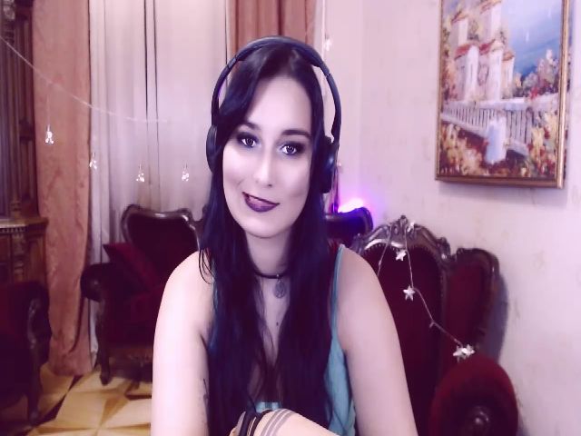 Live sex webcam photo for GraceLuv #269055575