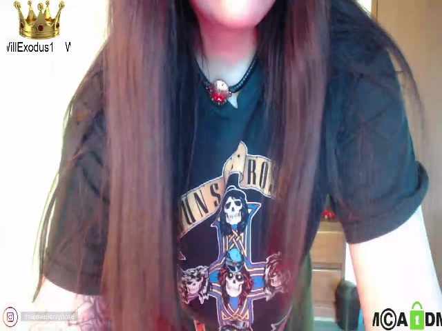 Live sex webcam photo for Miahot21 #269061722