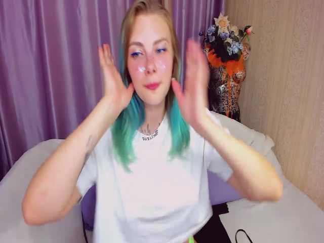 Live sex webcam photo for AprillSnow #269059336