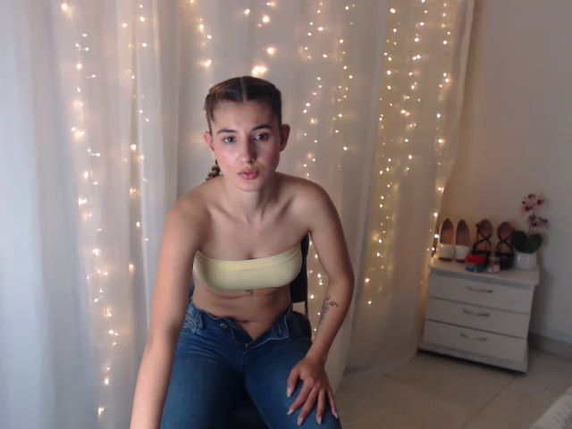 Live sex webcam photo for MaryPink #269062138