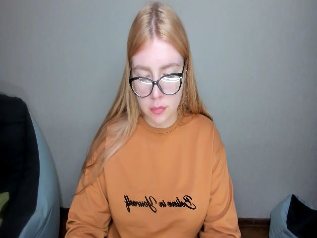 Live sex webcam photo for milafix #269056468