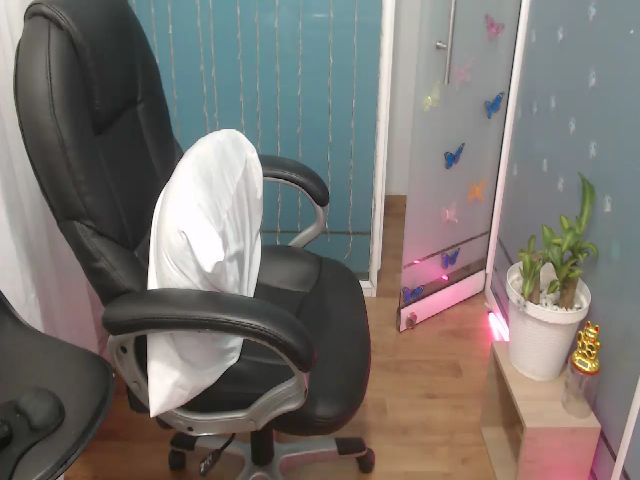 Live sex webcam photo for Anahi_moore #269059494