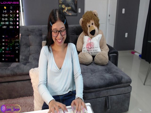 Live sex webcam photo for Loren_w #269042254