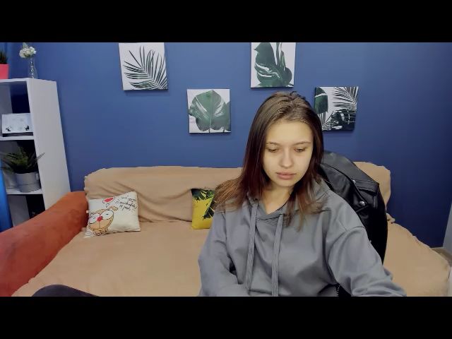 Live sex webcam photo for MarionMelody #269047054