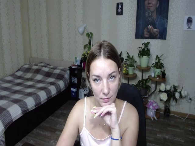 Live sex webcam photo for Emi_lywild #269045978