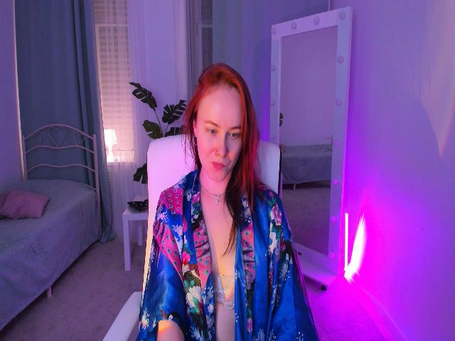 Live sex webcam photo for LilianKroft #269047202