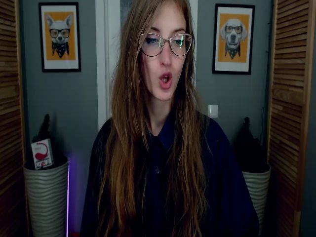 Live sex webcam photo for JennyLovelyS #269050661