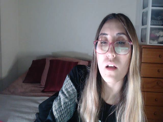 Live sex webcam photo for Ninimoon #269049316