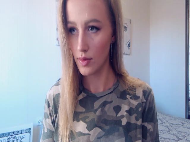 Live sex webcam photo for Jayne_XOXO #269050713