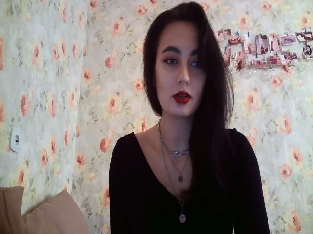 Live sex webcam photo for lolly_hollyy #269051365