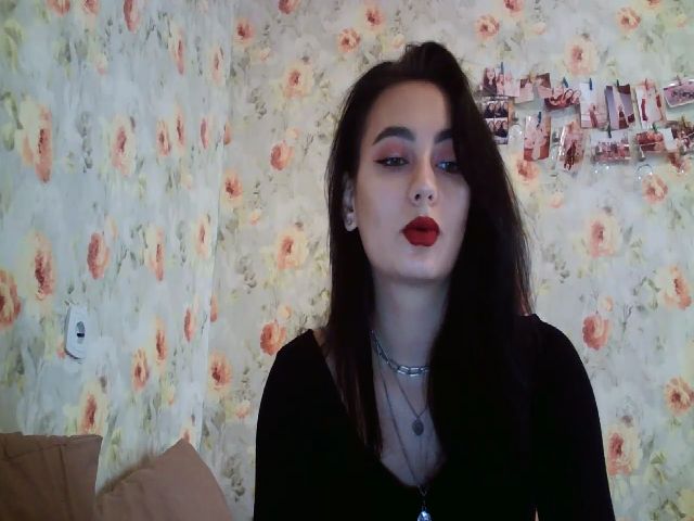 Live sex webcam photo for lolly_hollyy #269051661