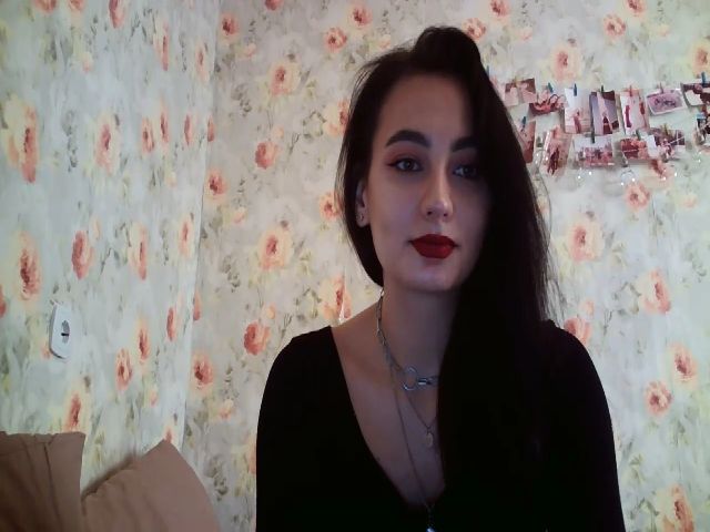 Live sex webcam photo for lolly_hollyy #269054082