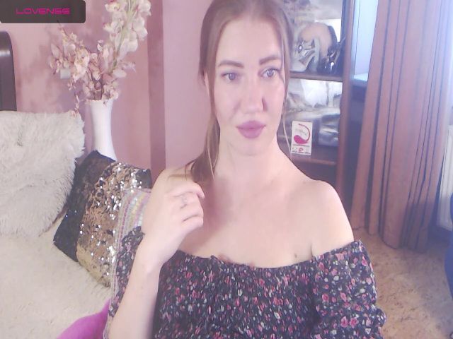 Live sex webcam photo for Kelly7B #269051699