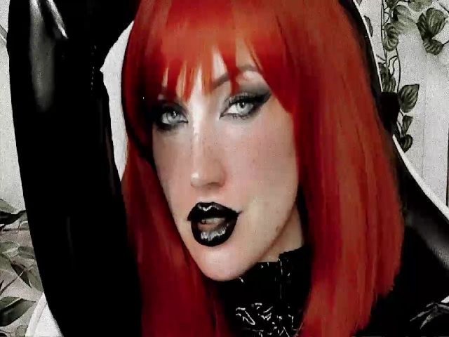 Live sex webcam photo for JuliaWilson #269056301