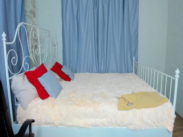 Live sex webcam photo for A11yson #269044837