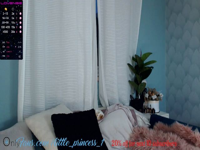 Live sex webcam photo for Lildevilxyx #269056299