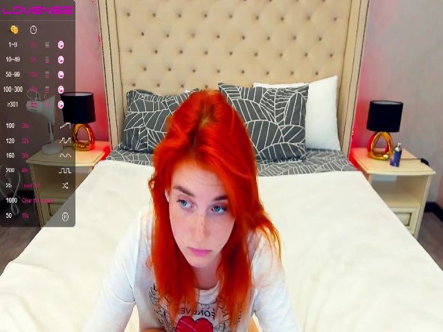 Live sex webcam photo for EmiilyFox #269050382