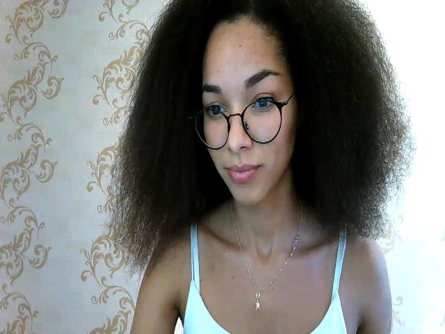 Live sex webcam photo for Carmel_Dee #269055341