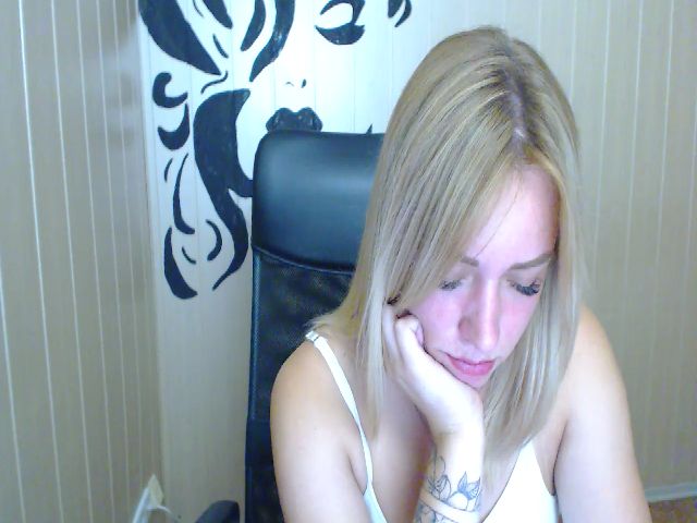 Live sex webcam photo for KetiLove_ #269053198