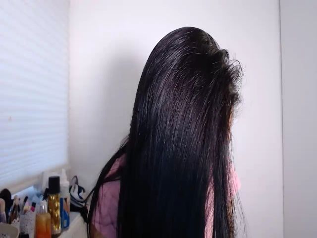 Live sex webcam photo for hello_its_me5 #269057027