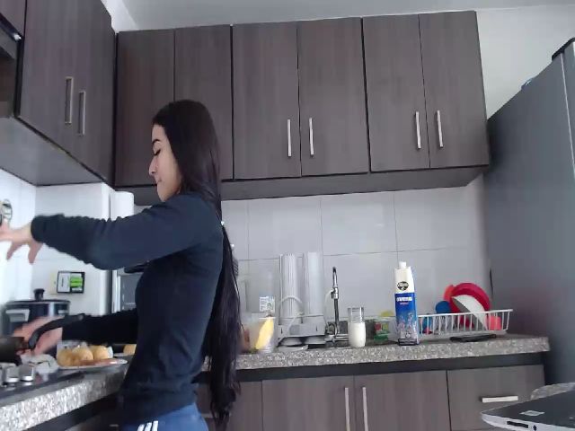 Live sex webcam photo for Emily_esp #269054047