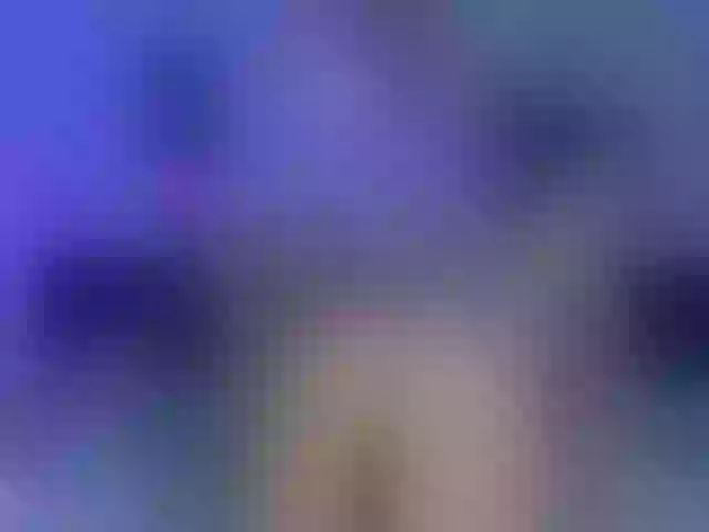 Live sex webcam photo for LisaBellic #269052750