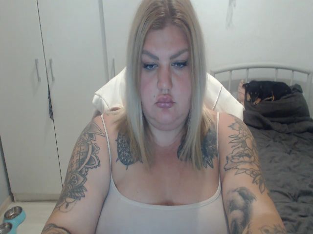 Live sex webcam photo for Smiley_doll #269059621